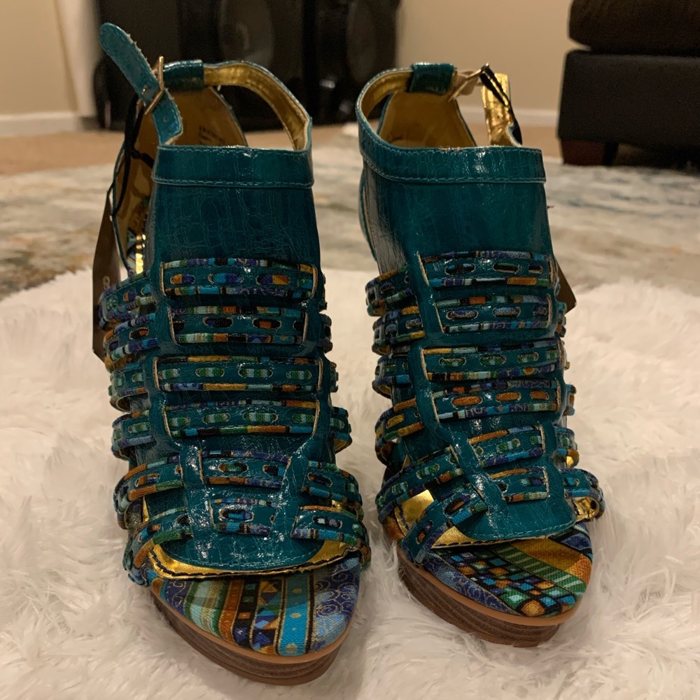 Derron Heels